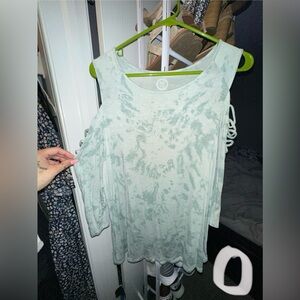 Women’s plus size open shoulder top